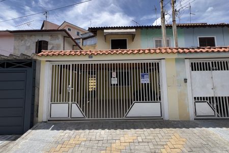 Casa à venda com 105m², 2 quartos e 2 vagasFachada