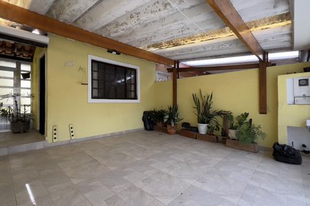 Casa à venda com 105m², 2 quartos e 2 vagasGaragem