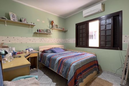 Casa à venda com 105m², 2 quartos e 2 vagasQuarto 1