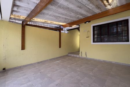 Casa à venda com 105m², 2 quartos e 2 vagasGaragem