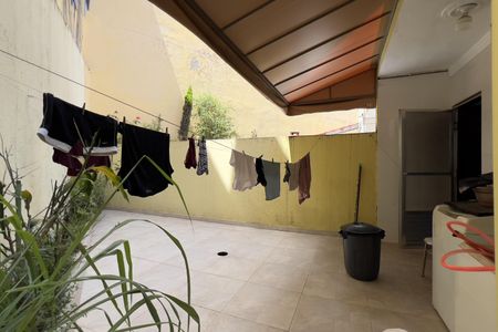 Casa à venda com 105m², 2 quartos e 2 vagasÁrea de Serviço