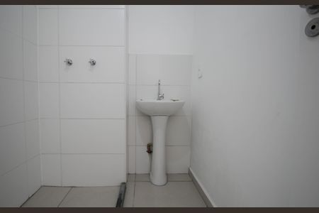 Apartamento para alugar com 42m², 2 quartos e sem vaga Apartamento para alugar com 42m², 2 quartos e sem vagaBanheiro