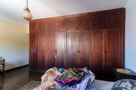 Casa à venda com 397m², 4 quartos e 6 vagasQuarto 1 - Suíte