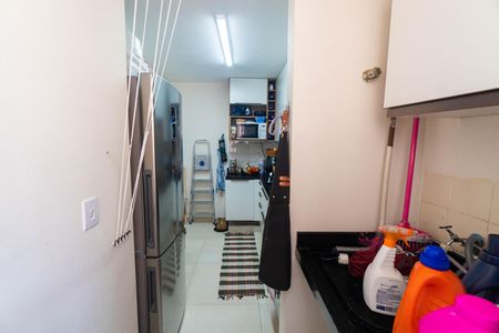 Apartamento à venda com 52m², 2 quartos e 1 vaga Apartamento à venda com 52m², 2 quartos e 1 vagaCozinha e Área de Serviço