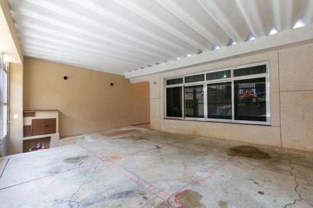 Casa à venda com 132m², 3 quartos e 2 vagasGaragem
