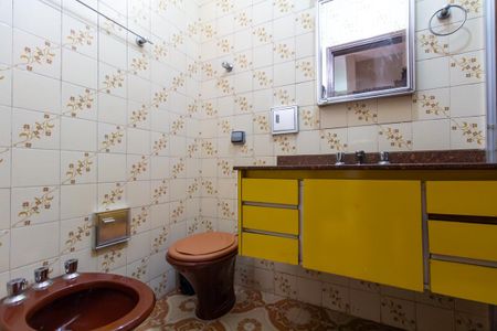 Casa à venda com 132m², 3 quartos e 2 vagasBanheiro 1