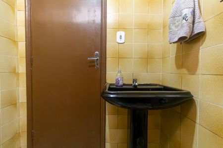 Casa à venda com 132m², 3 quartos e 2 vagasBanheiro 2