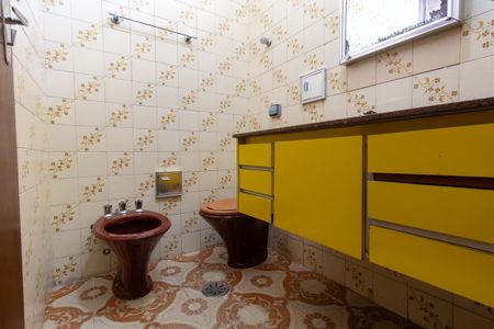 Casa à venda com 132m², 3 quartos e 2 vagasBanheiro 1