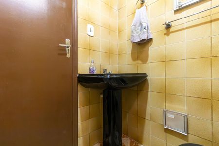 Casa à venda com 132m², 3 quartos e 2 vagasBanheiro 2