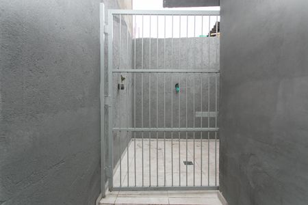 Casa à venda com 42m², 1 quarto e sem vaga Casa à venda com 42m², 1 quarto e sem vagaEntrada