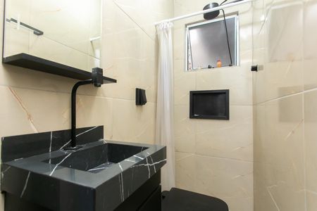 Casa à venda com 42m², 1 quarto e sem vaga Casa à venda com 42m², 1 quarto e sem vagaBanheiro