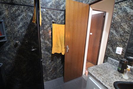 Casa à venda com 360m², 5 quartos e 3 vagasBanheiro 2