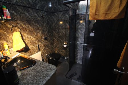 Casa à venda com 360m², 5 quartos e 3 vagasBanheiro 2