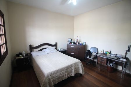 Casa à venda com 360m², 5 quartos e 3 vagasQuarto 3