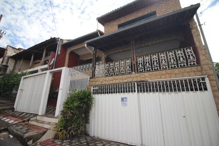 Casa à venda com 360m², 5 quartos e 3 vagasPlaquinha Instalada 14/01/2026 KNVW-282