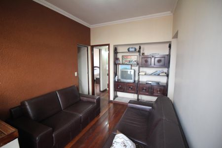 Casa à venda com 360m², 5 quartos e 3 vagasSala 2