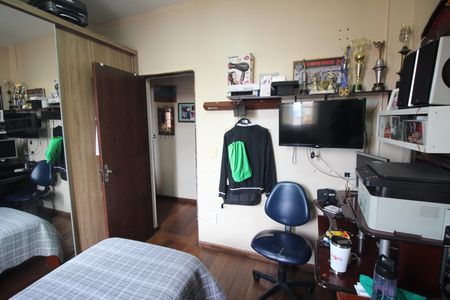 Casa à venda com 360m², 5 quartos e 3 vagasQuarto 4