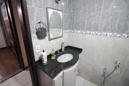 Casa à venda com 360m², 5 quartos e 3 vagasBanheiro 1