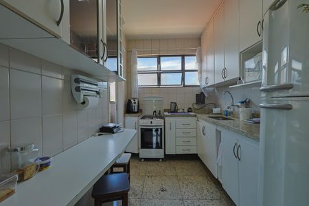 Cozinha de apartamento à venda com 3 quartos, 85m² em Barreiro, Belo Horizonte