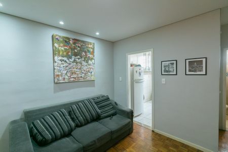 Apartamento à venda com 2 quartos, 47m² em São João Batista, Belo Horizonte