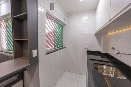 Apartamento para alugar com 43m², 2 quartos e sem vaga Apartamento para alugar com 43m², 2 quartos e sem vagaCozinha e Área de Serviço
