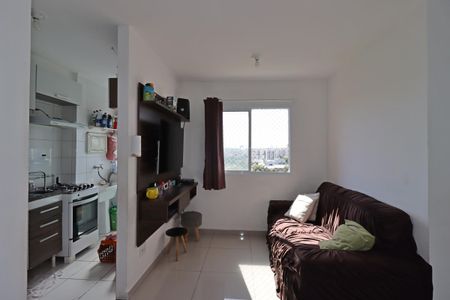 Sala de apartamento para alugar com 2 quartos, 45m² em Jardim Utinga, Santo André