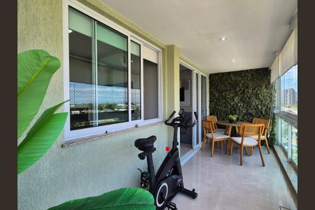 Apartamento à venda com 90m², 3 quartos e 2 vagas Apartamento à venda com 90m², 3 quartos e 2 vagasVaranda