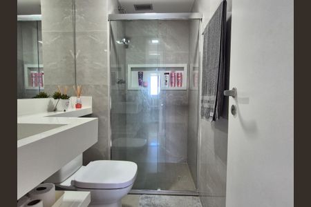 Apartamento à venda com 90m², 3 quartos e 2 vagas Apartamento à venda com 90m², 3 quartos e 2 vagasBanheiro social