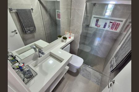 Apartamento à venda com 90m², 3 quartos e 2 vagas Apartamento à venda com 90m², 3 quartos e 2 vagasBanheiro social