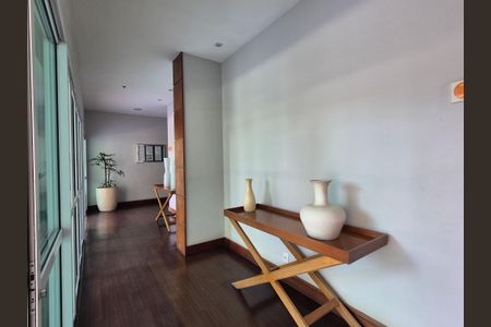 Apartamento à venda com 90m², 3 quartos e 2 vagas Apartamento à venda com 90m², 3 quartos e 2 vagasHall de Entrada