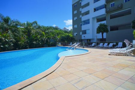 Apartamento à venda com 80m², 3 quartos e 1 vaga Apartamento à venda com 80m², 3 quartos e 1 vagaÁrea comum - Piscina