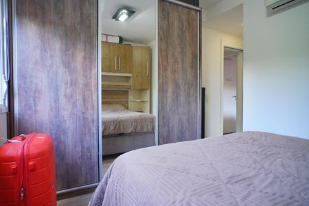 Quarto suíte  de apartamento à venda com 3 quartos, 80m² em Jardim Carvalho, Porto Alegre