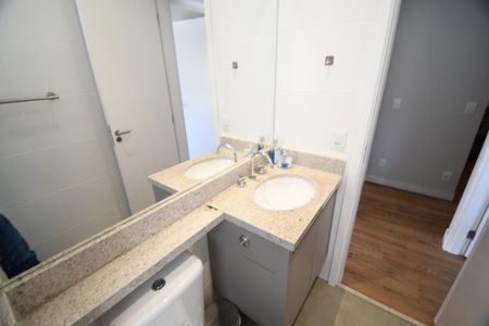 Apartamento à venda com 78m², 3 quartos e 2 vagasBanheiro Social