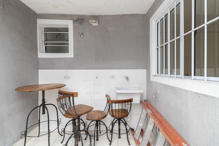 Casa para alugar com 65m², 1 quarto e 1 vagaÁrea de Serviço