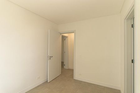 Quarto 1 Suite 1 de apartamento para alugar com 2 quartos, 97m² em Seminário, Curitiba