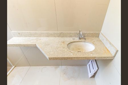 Apartamento para alugar com 100m², 2 quartos e sem vagaBanheiro