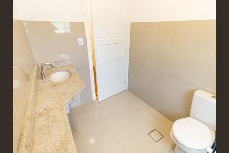 Apartamento para alugar com 100m², 2 quartos e sem vagaBanheiro