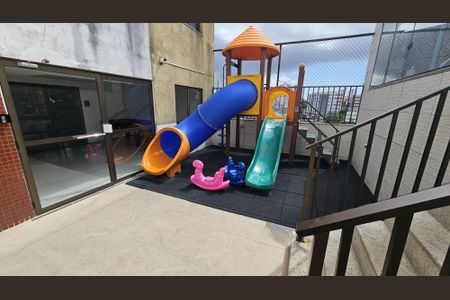 Apartamento para alugar com 70m², 2 quartos e 1 vagaPlayground