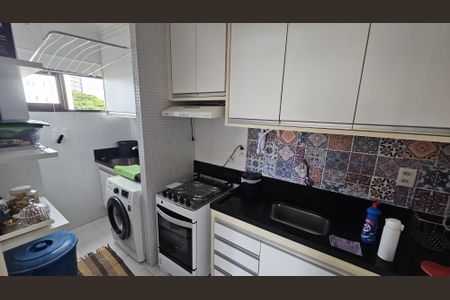 Cozinha de apartamento para alugar com 2 quartos, 70m² em Acupe, Salvador