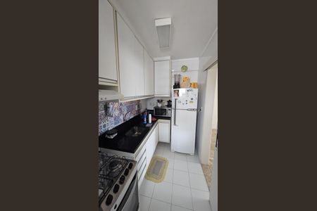 Cozinha de apartamento para alugar com 2 quartos, 70m² em Acupe, Salvador