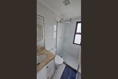 Banheiro de apartamento para alugar com 2 quartos, 70m² em Acupe, Salvador