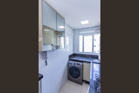 Apartamento à venda com 44m², 2 quartos e 1 vaga Apartamento à venda com 44m², 2 quartos e 1 vagaCozinha e Área de Serviço