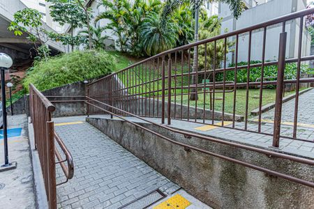 Apartamento à venda com 44m², 2 quartos e 1 vaga Apartamento à venda com 44m², 2 quartos e 1 vagaRampas de acesso