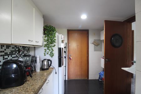Apartamento à venda com 80m², 3 quartos e sem vagaCozinha