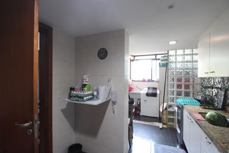 Apartamento à venda com 80m², 3 quartos e sem vagaCozinha