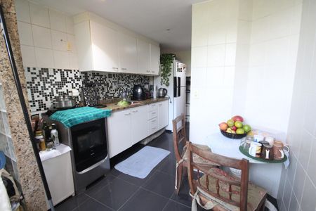 Apartamento à venda com 80m², 3 quartos e sem vagaCozinha