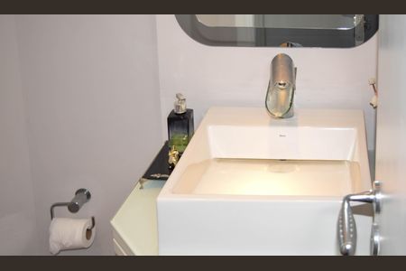 Apartamento à venda com 117m², 4 quartos e 4 vagasLavabo