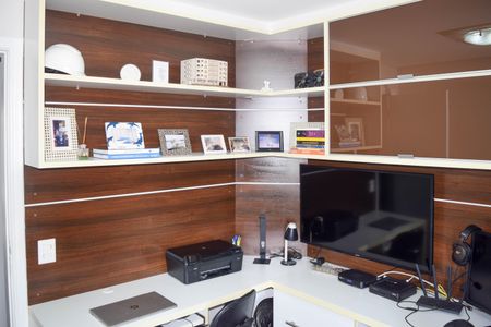 Apartamento à venda com 117m², 4 quartos e 4 vagasEscritório