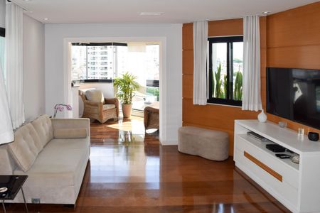 Apartamento à venda com 117m², 4 quartos e 4 vagasSala