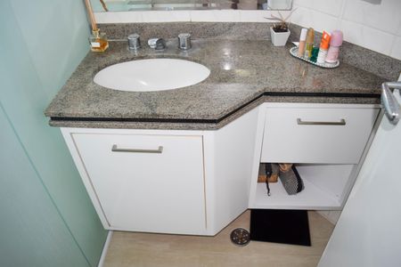 Apartamento à venda com 117m², 4 quartos e 4 vagasBanheiro Suíte 2